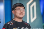  Uzi迎来二十赛季高光表现，FPX球迷沸腾！